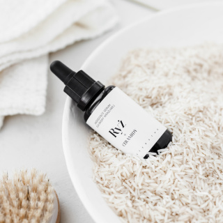 Ministerstwo. - Ryż - łagodzące serum do twarzy 30 ml