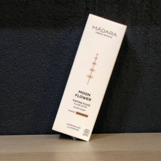 Madara Fluid tonujący do twarzy Moon Flower 50 ml