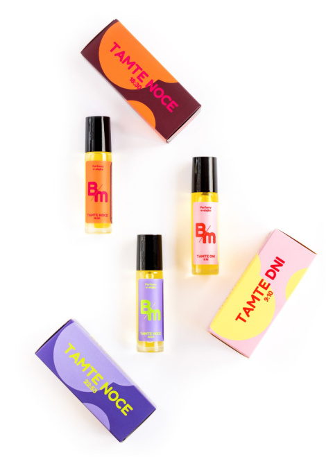 Perfumy w olejku – unikalne kompozycje zapachowe na bazie oleju jojoba i lekkiego emolientu z kokosa, 10 ml Perfumy w olejku – unikalne kompozycje zapachowe na bazie oleju jojoba i lekkiego emolientu z kokosa, 10 ml