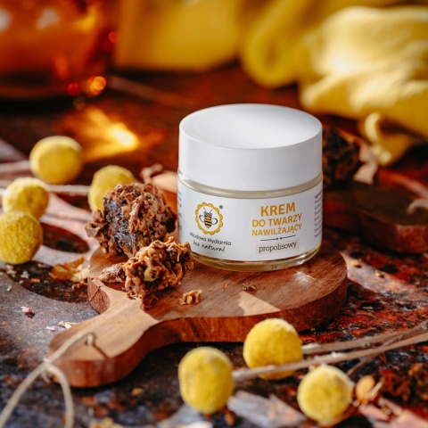 Krem do twarzy Propolisowy nawilżający 50 ml - aranżacja