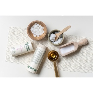 Dezodorant w sztyfcie Chic Magnolia (Fabulous Fig) certyfikowany, bez aluminium 40 g – We Love The Plane