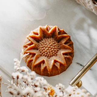 Mydło naturalne Peeling morelowy 85 g – Miodowa Mydlarnia