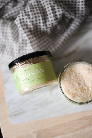 Peeling do ciała Mojito Body Scrub 180 g – Almara Soap