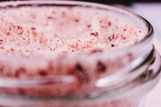 Peeling do ciała Strawberry Cream Body Scrub 180 g – Almara Soap