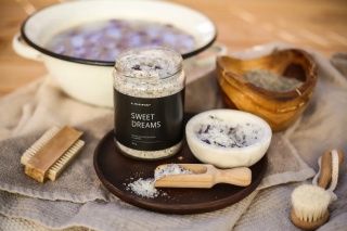 Relaksująca sól do kąpieli Sweet Dreams 450 g – Almara Soap